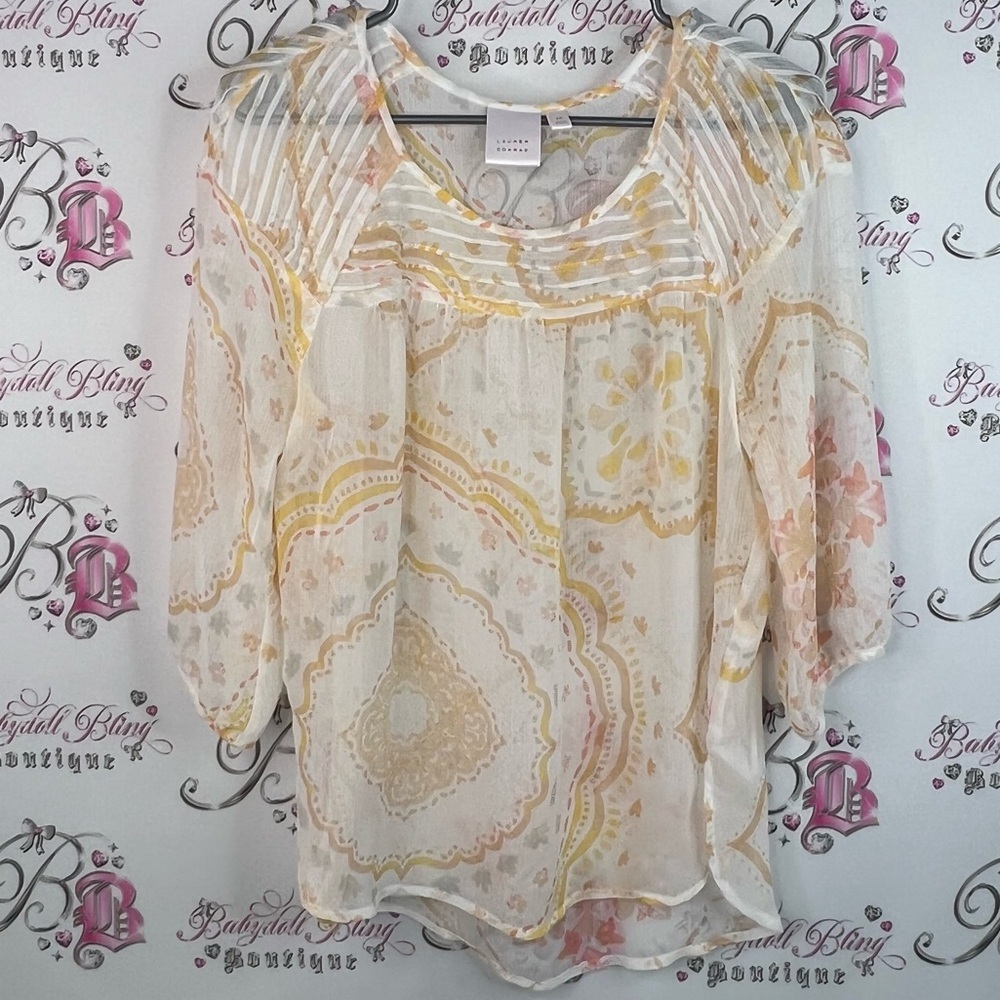 LC Lauren Conrad shirt top paisley print boho Floral Blouse in Cream and Yellow
